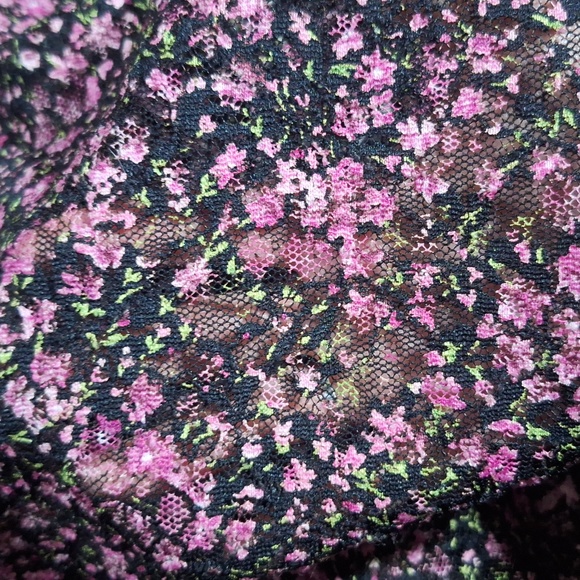 Express floral print top - Picture 7 of 7